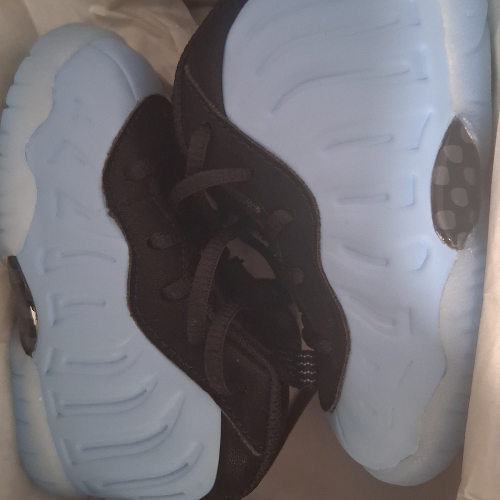 Nike Dark Brown Foamposite Sneakers Sleek Design